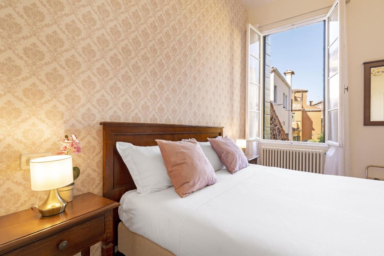 Residenza Centopietre - Dorsoduro By Wonderful Italy Βενετία Εξωτερικό φωτογραφία